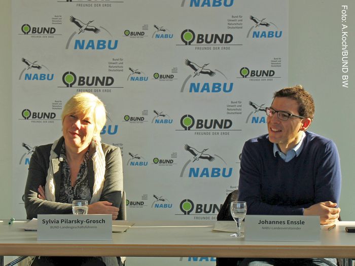 BUND-Landresgeschäftsführerin Sylvia Pilarsky-Grosch bei der Pressekonferenz der Naturschutztage mit NABU-Landesvorsitzenden Johannes Enssle. Foto: A.Koch/BUND BW
