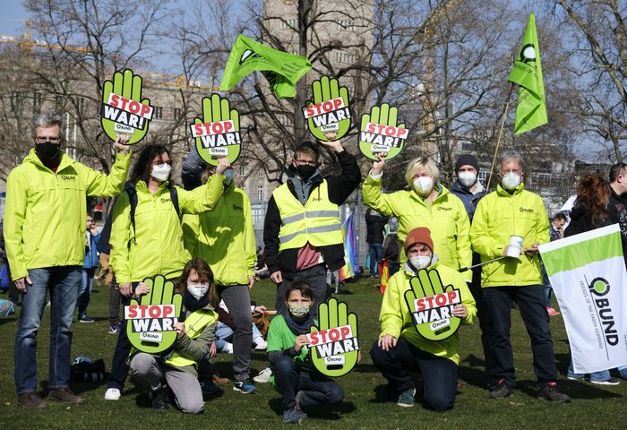 Der BUND in Aktion für den Frieden.