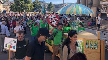 BUND-Aktive und Demonstrierende beim globalen Klimastreik am 15.09.2023.