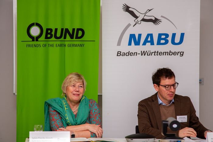 Die Vorsitzenden des BUND und NABU bei der Pressekonferenz an den Naturschutztagen 2023