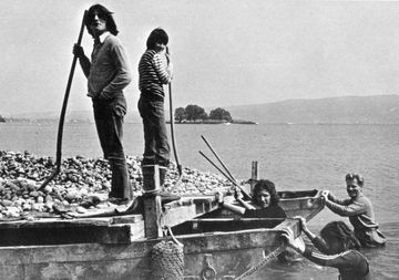 Ein gutes Erfolgsbeispiel war das ein paar Jahre vorher ausgesetzte Brutfloß am Bodensee | 1975